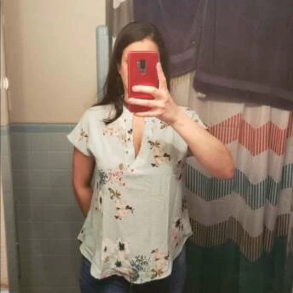 Floral Print Chiffon High-Low Top in Green - Picture 3 of 3